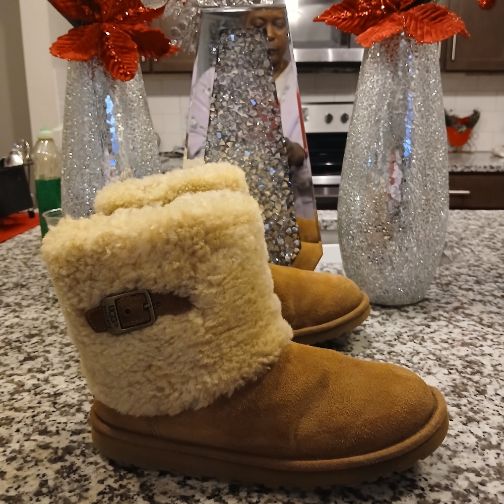UGG Ellee Boots size 9
